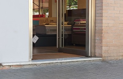 Barrera comprar una cama.jpg